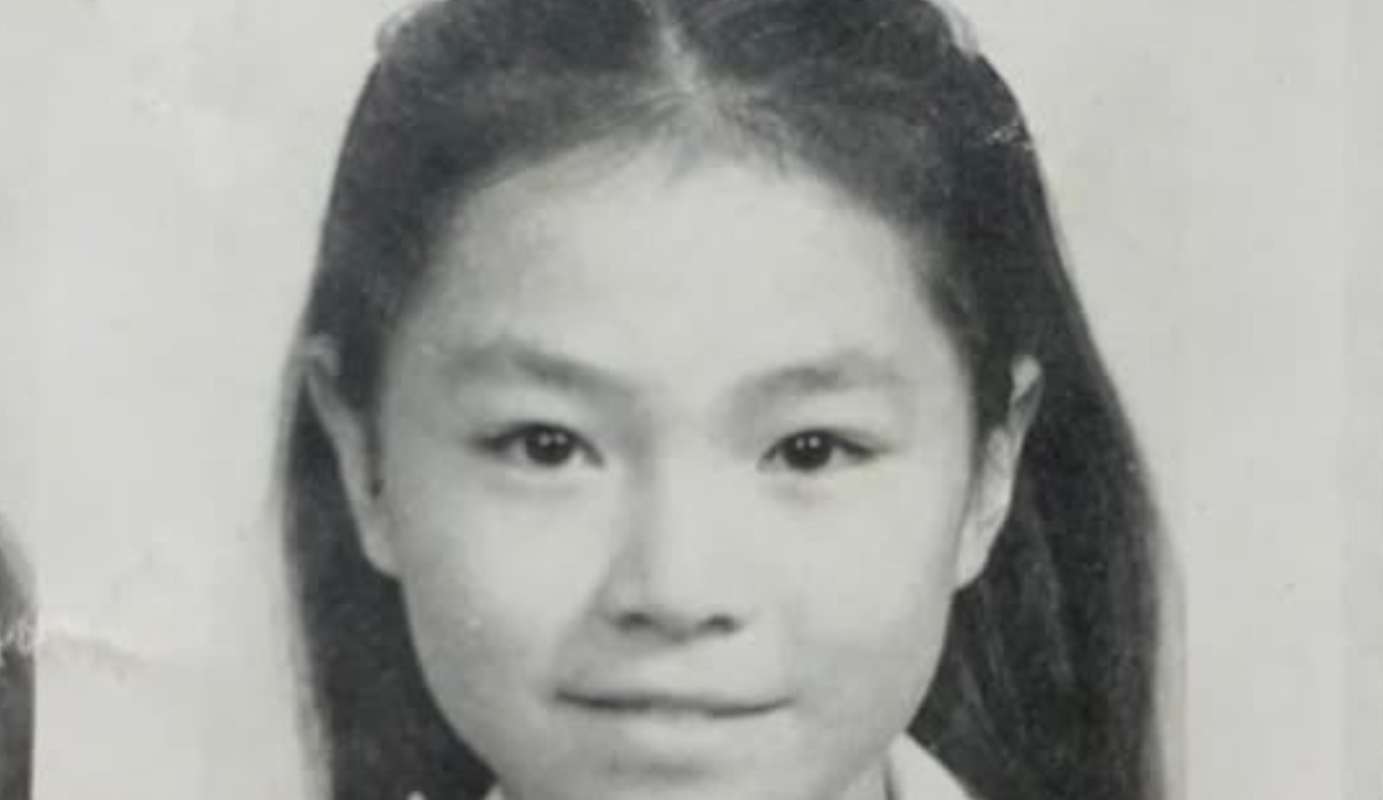 根本母胎美人！53歲本土女星「跟風曬舊照」超狂顏值曝光　「久違廻歸八點檔」網嚇歪：整個人變好瘦